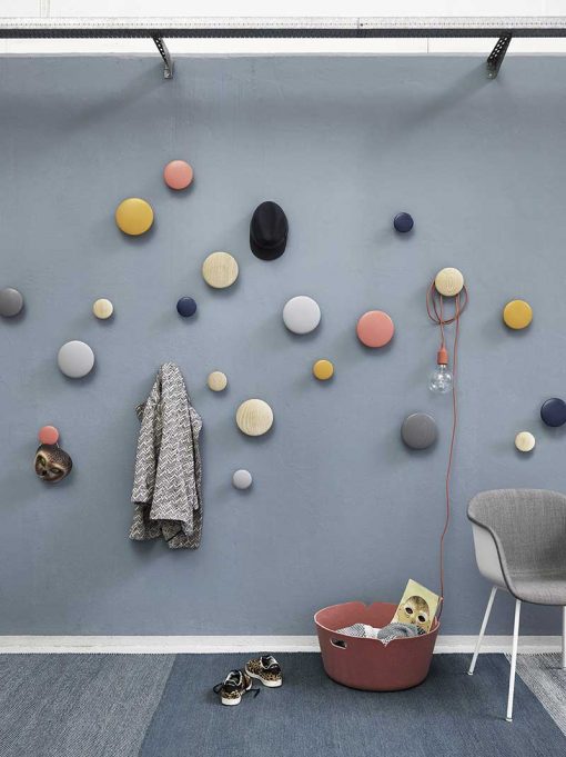 Appendiabiti di design Dots di Muuto in vari colori